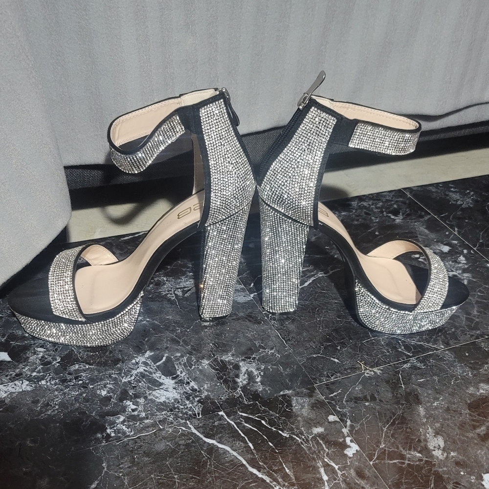 X2B Heels - Picture 5 of 6